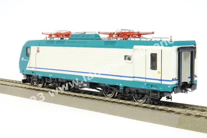Vitrains 2001.3